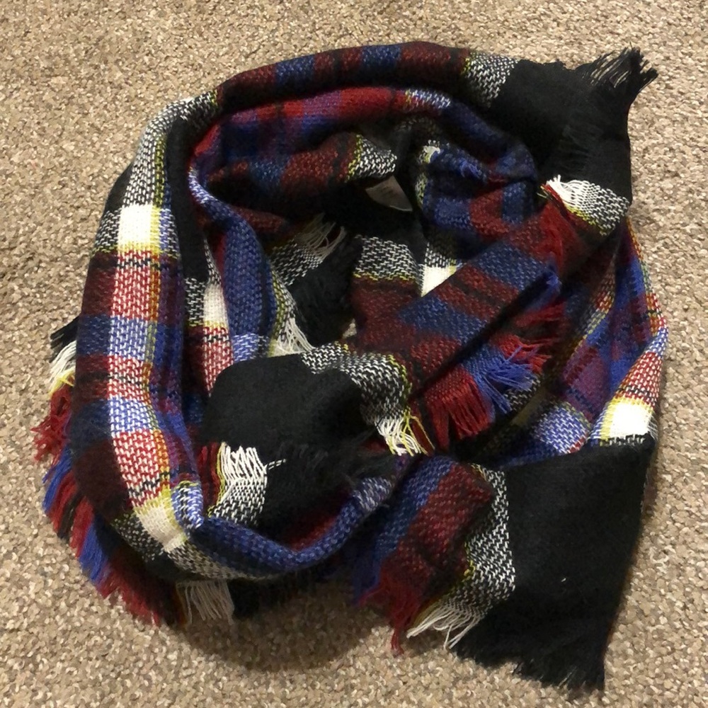 Scarf great condition